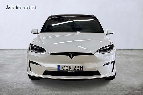 Tesla Model X 3 of 5