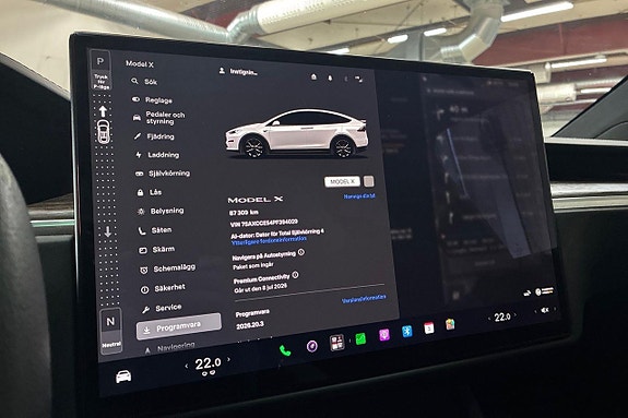 Tesla Model X 20 of 30