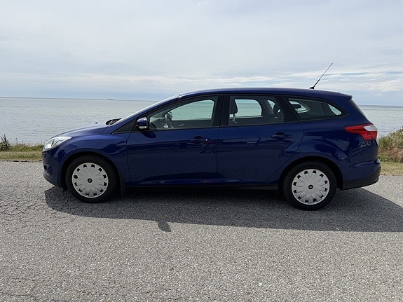 Ford Focus 2 of 5