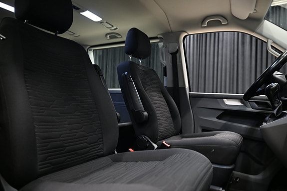 Volkswagen Caravelle 18 of 30