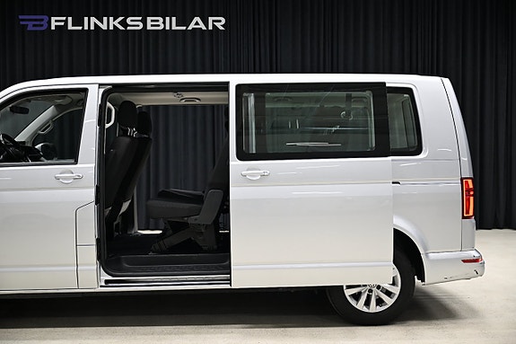 Volkswagen Caravelle 4 of 30