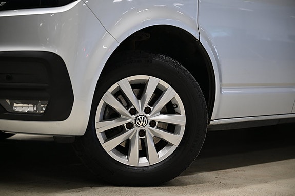 Volkswagen Caravelle 12 of 30