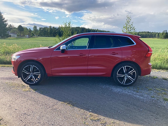 Volvo XC60 2 of 5