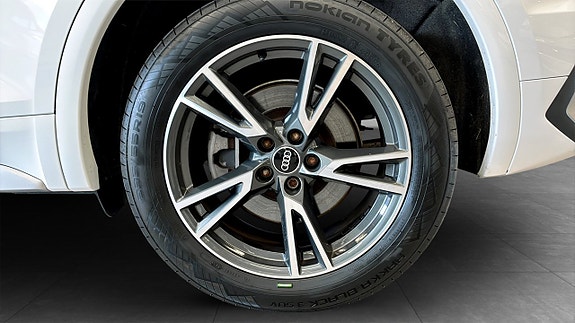 Audi Q5 6 of 13