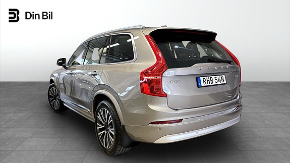 Volvo XC90 3 of 5