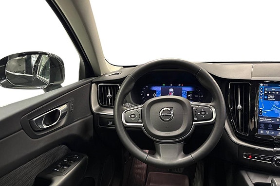 Volvo XC60 14 of 30