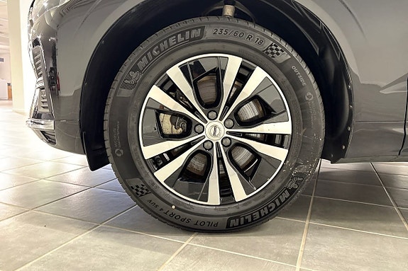 Volvo XC60 20 of 30