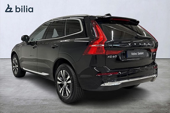 Volvo XC60 2 of 30
