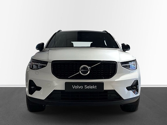 Volvo XC40 9 of 14