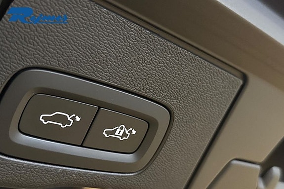 Volvo XC60 8 of 15