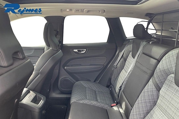 Volvo XC60 15 of 22