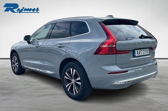 Volvo XC60 3 of 22