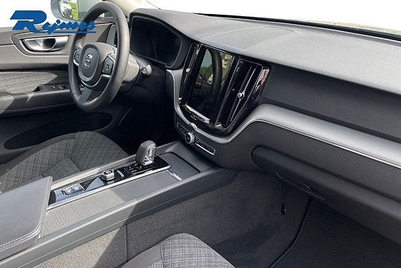 Volvo XC60 14 of 22