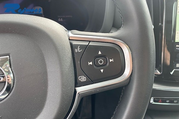 Volvo XC60 9 of 22