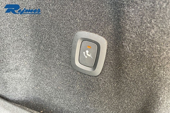Volvo XC60 17 of 22