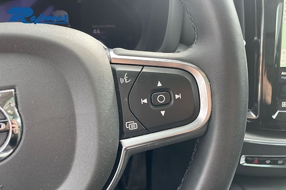Volvo XC60 9 of 22