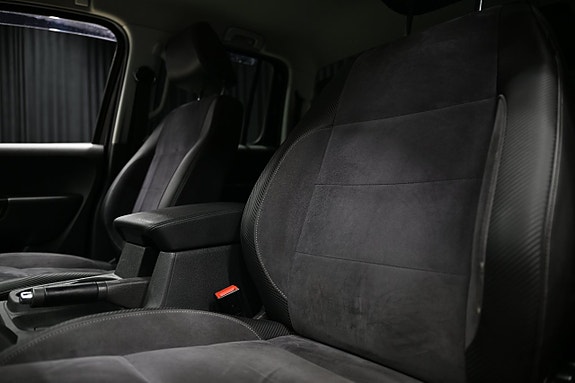 Volkswagen Amarok 21 of 27