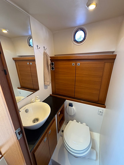 Delta 34 SW 2011 med 2 x Volvo Penta D4-300 6 of 9