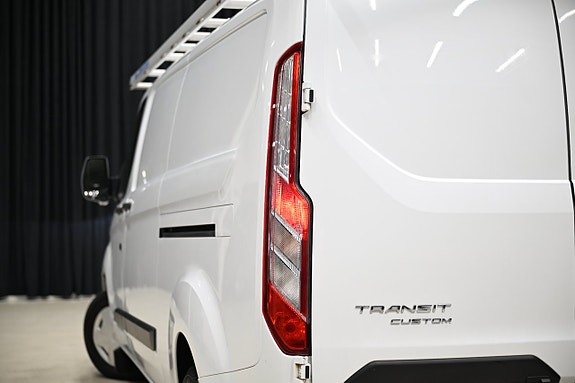 Ford Transit Custom 20 of 30