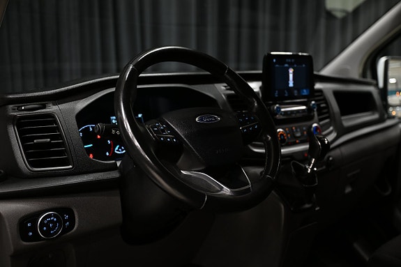 Ford Transit Custom 24 of 30
