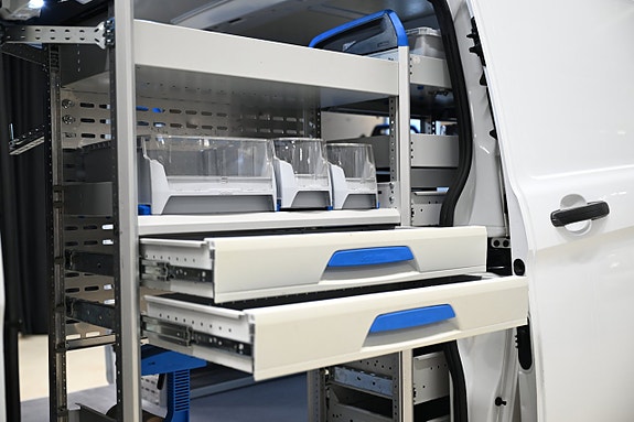 Ford Transit Custom 8 of 30