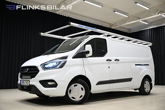 Ford Transit Custom 2 of 30