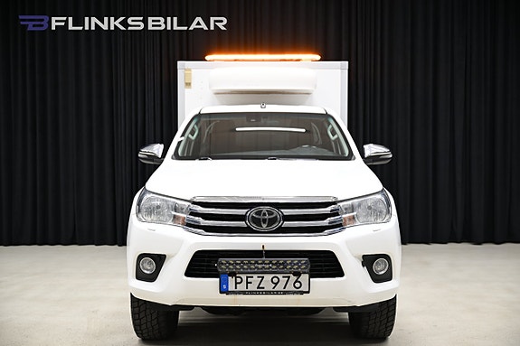 Toyota HiLux 16 of 30