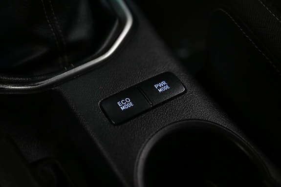 Toyota HiLux 26 of 30