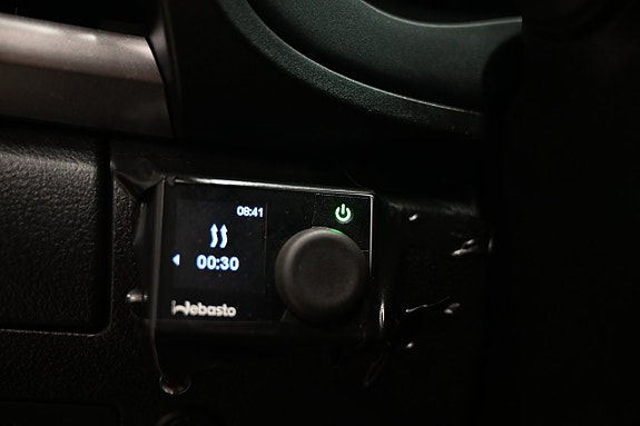 Toyota HiLux 21 of 30