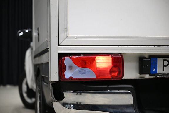 Toyota HiLux 8 of 30