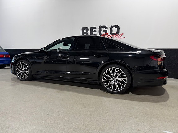 Audi A8 4 of 5