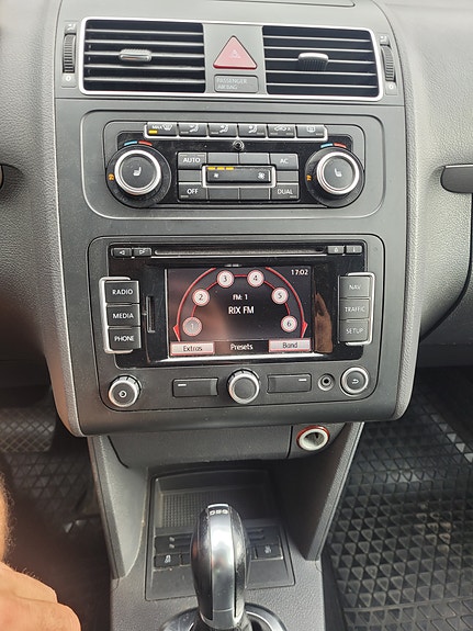 Volkswagen Touran 5 of 5