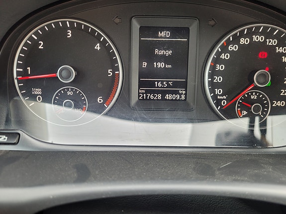 Volkswagen Touran 4 of 5