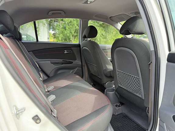 Kia Rio 15 of 17