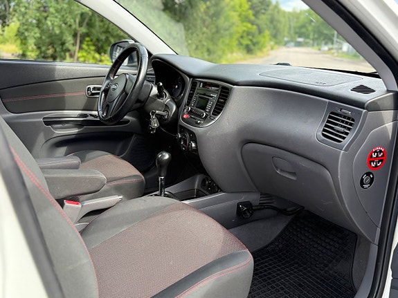 Kia Rio 16 of 17