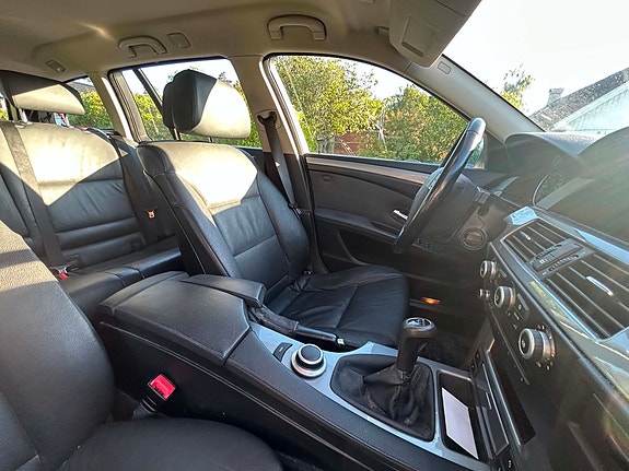 BMW 520i 5 of 5