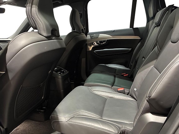 Volvo XC90 6 of 18