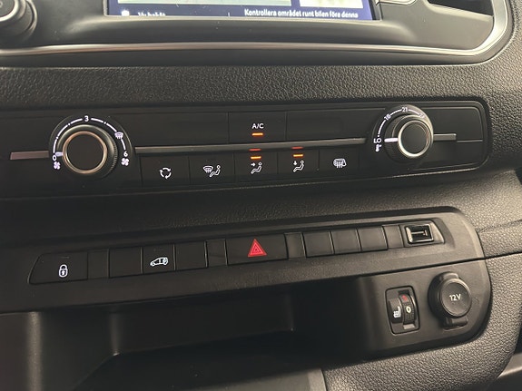 Opel Vivaro 19 of 27