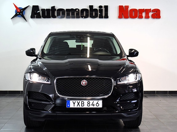 Jaguar F-PACE 3 of 20