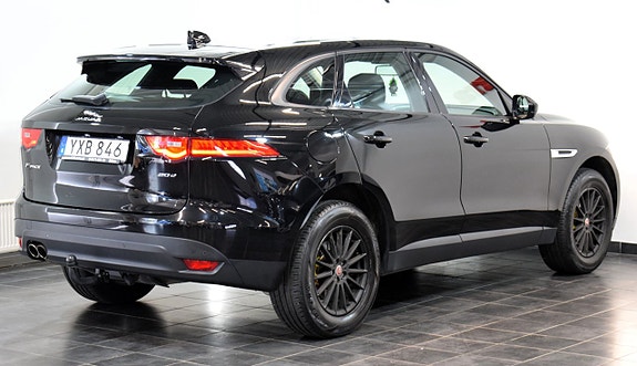 Jaguar F-PACE 6 of 20