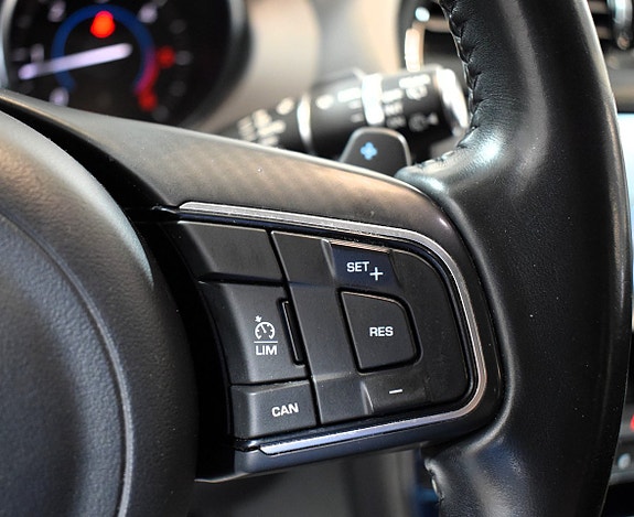 Jaguar F-PACE 12 of 20