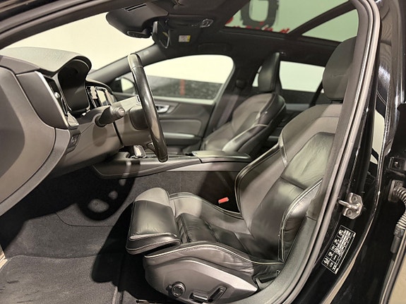Volvo V60 7 of 11