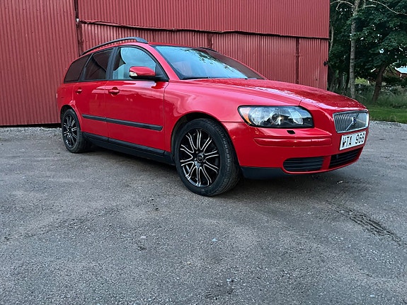 Volvo V50 4 of 5