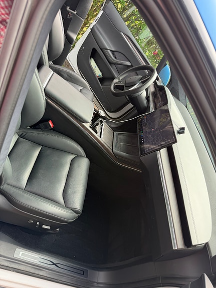 Tesla Model X 9 of 9
