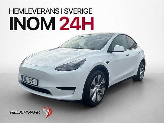 Tesla Model Y 4 of 5
