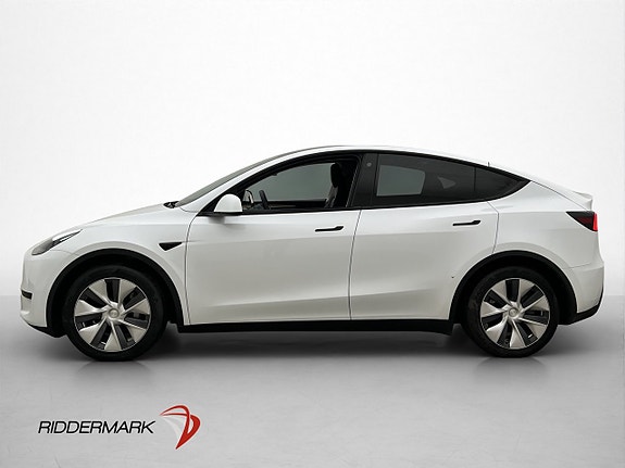 Tesla Model Y 5 of 5