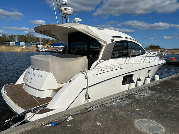 Prestige 38S 5 of 5