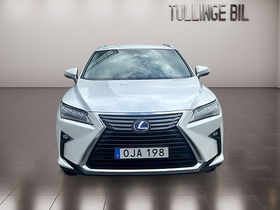 Lexus RX450h 8 of 26