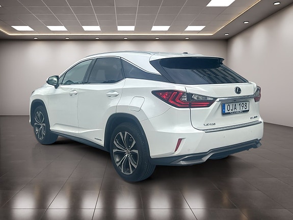 Lexus RX450h 3 of 26