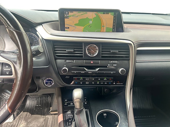 Lexus RX450h 12 of 26
